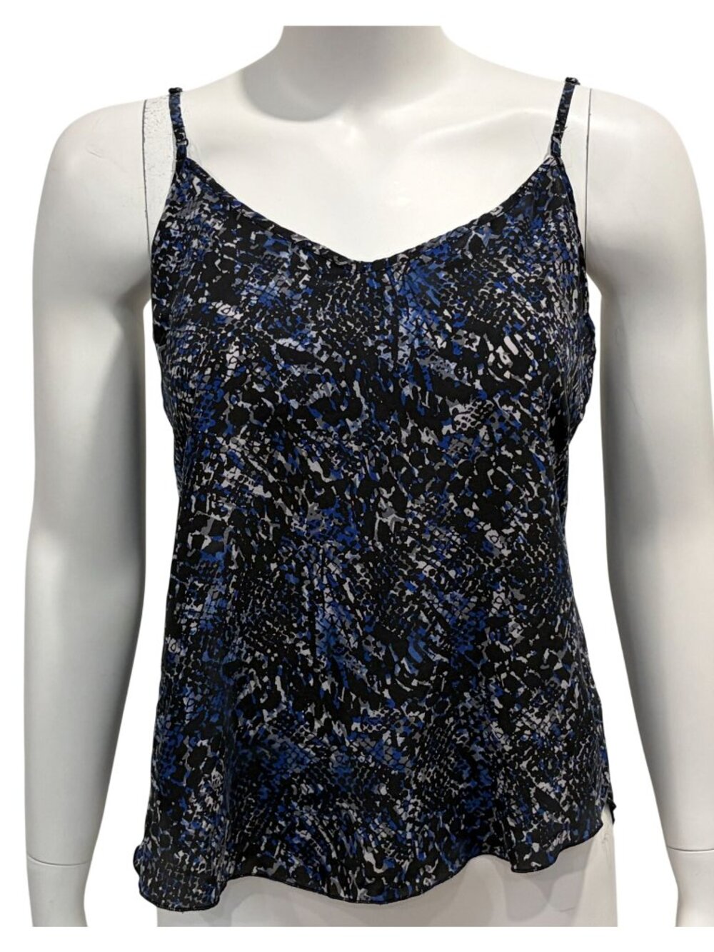 Under Wilfred Aritzia 100% Silk Camisole Top Size M Adjustable Straps Lightweigh